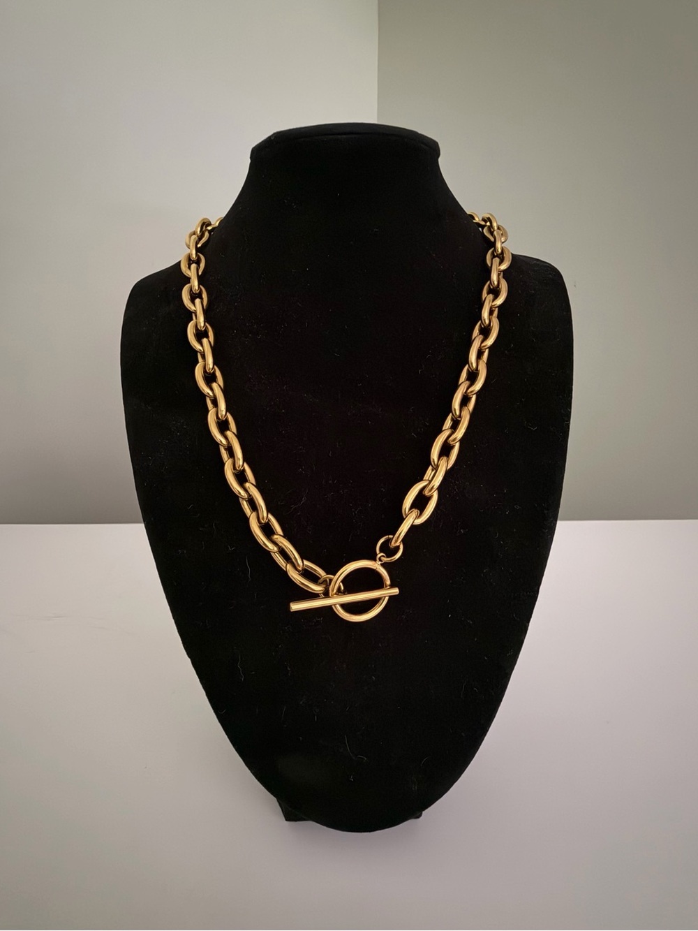 Chunky Gold Plated Chain Toggle Necklace - Women Jewelry - Picture 1 of 2